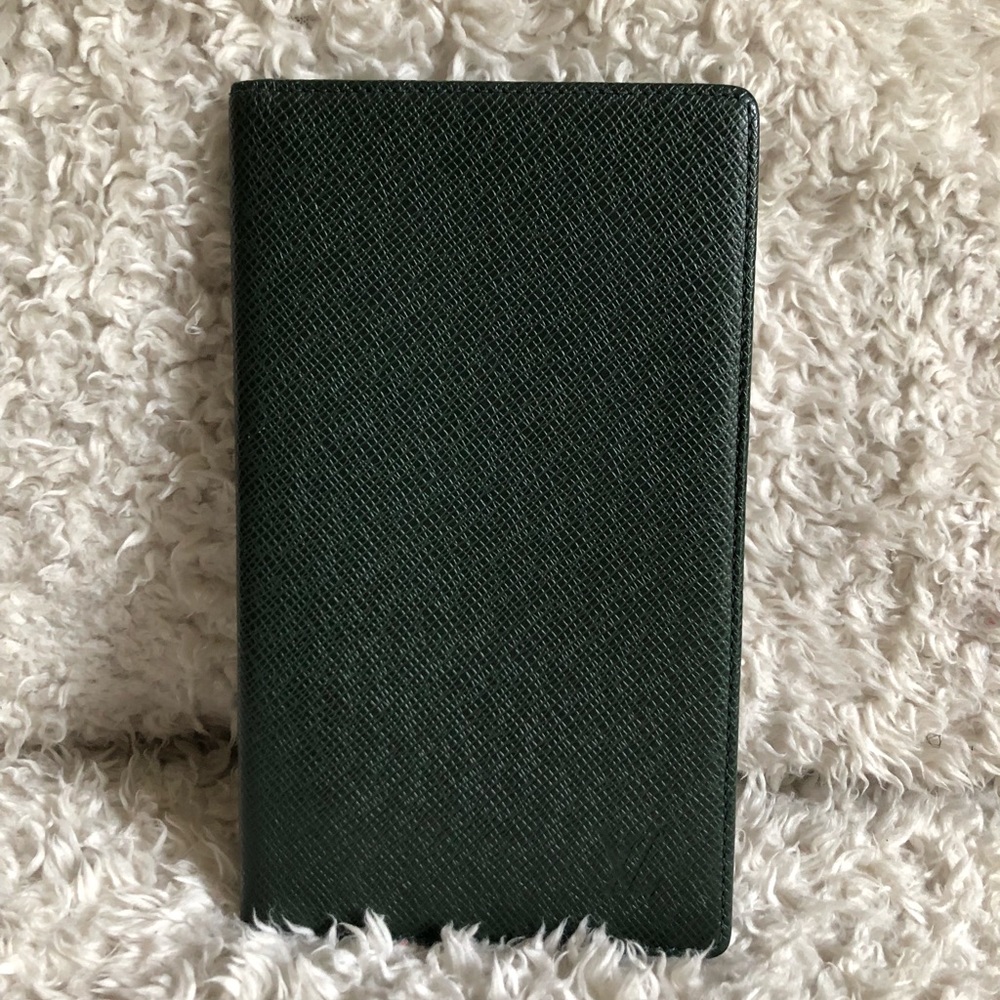 Louis Vuitton Chequier agenda Taiga bill holder